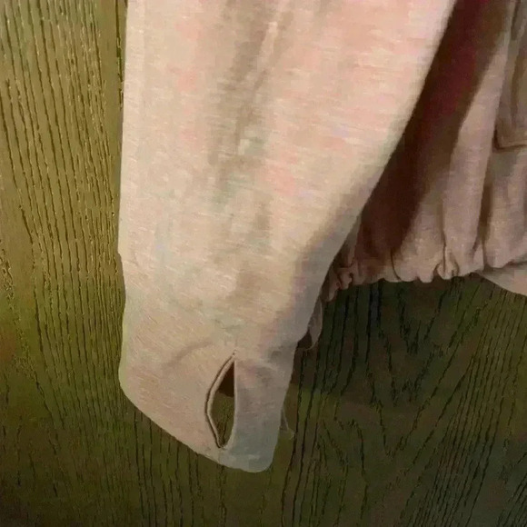 Lightweight, hooded shirt - Picture 4 of 5